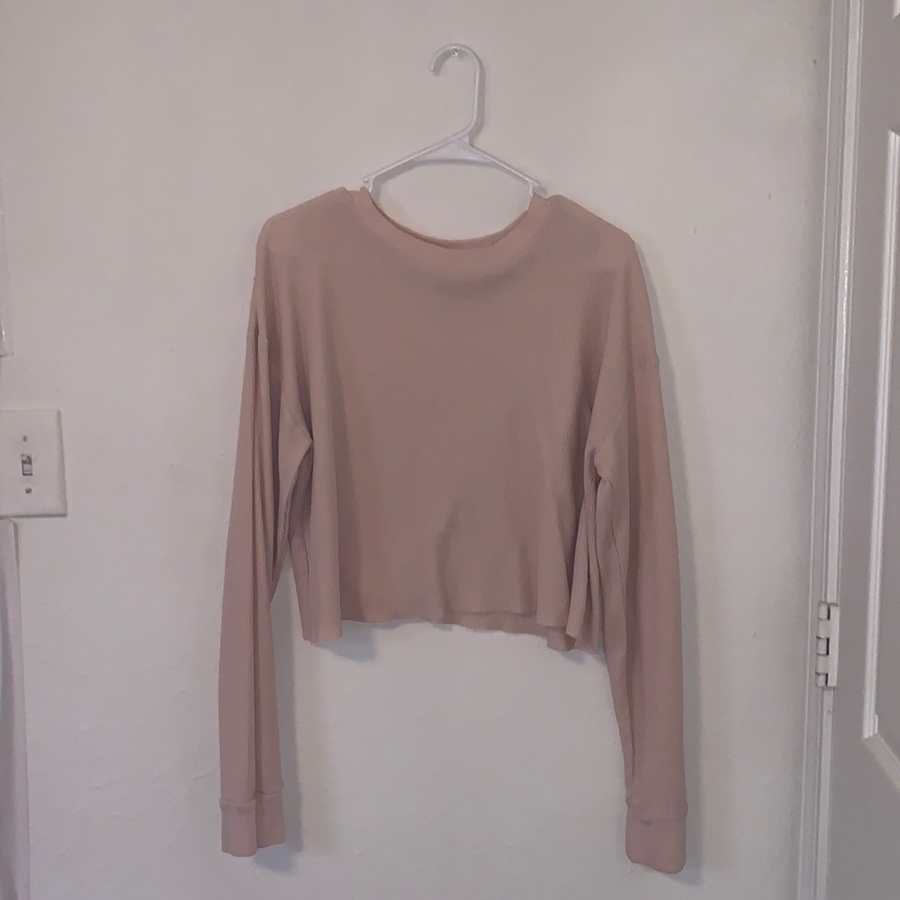 Light blush pink cropped tee - wild fable - size L 🌸